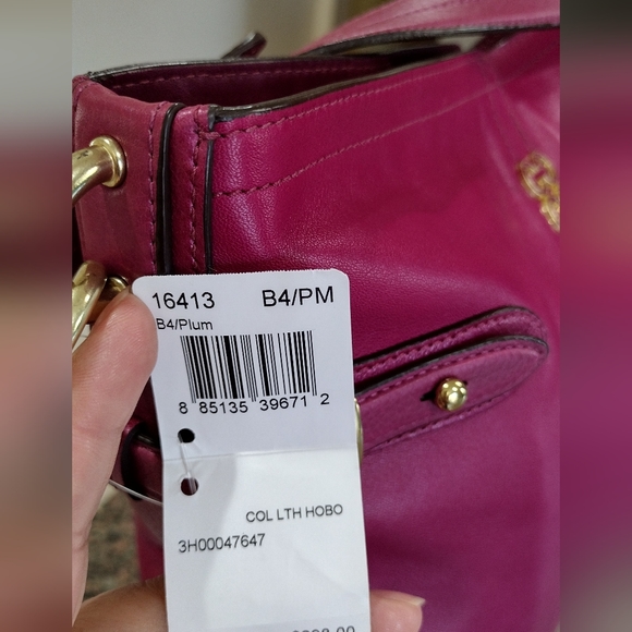 NWT  Coach Colette bag fuchsia color natural leather with Brass metal - Picture 4 of 17